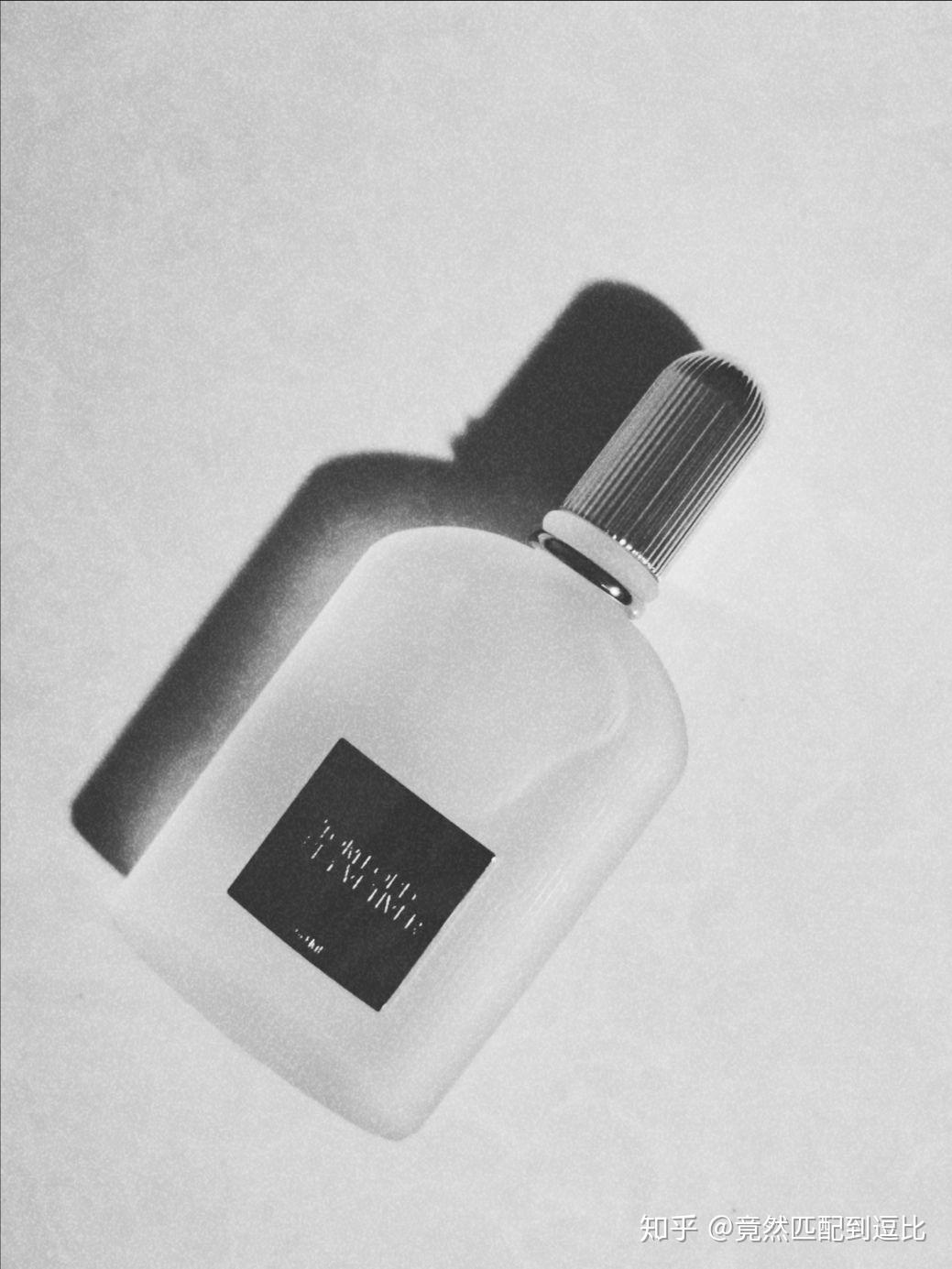 tf灰色香根草和爱马仕大地有什么区别呢? - 知乎