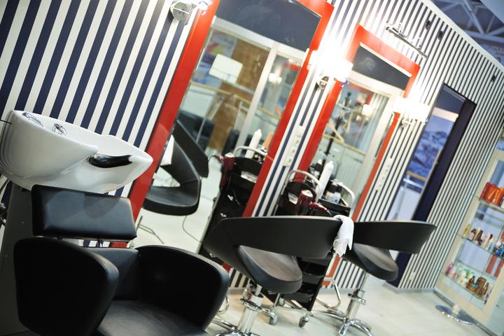 在美容美发店充值后商家跑路了,消费者如何维权?