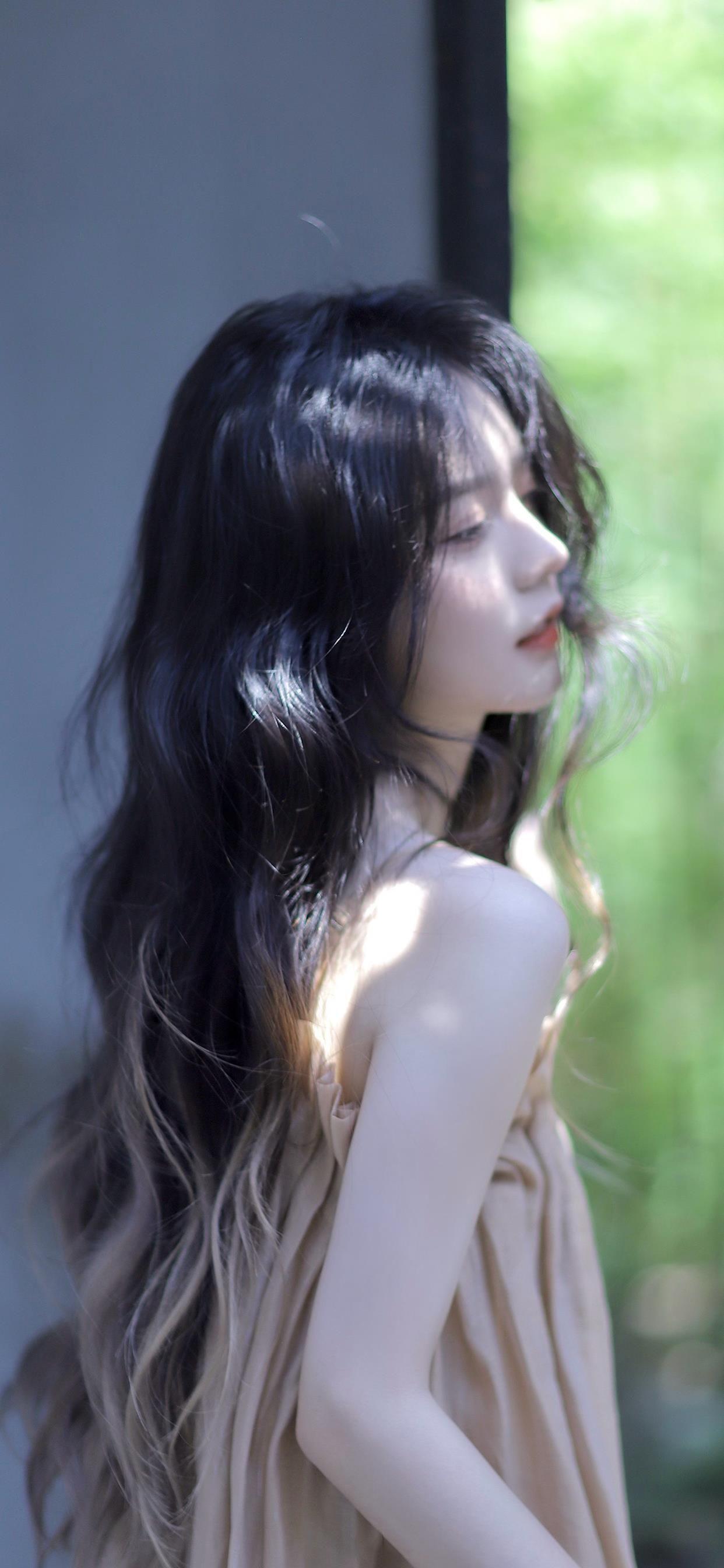 有没有美女图片的壁纸? - 知乎