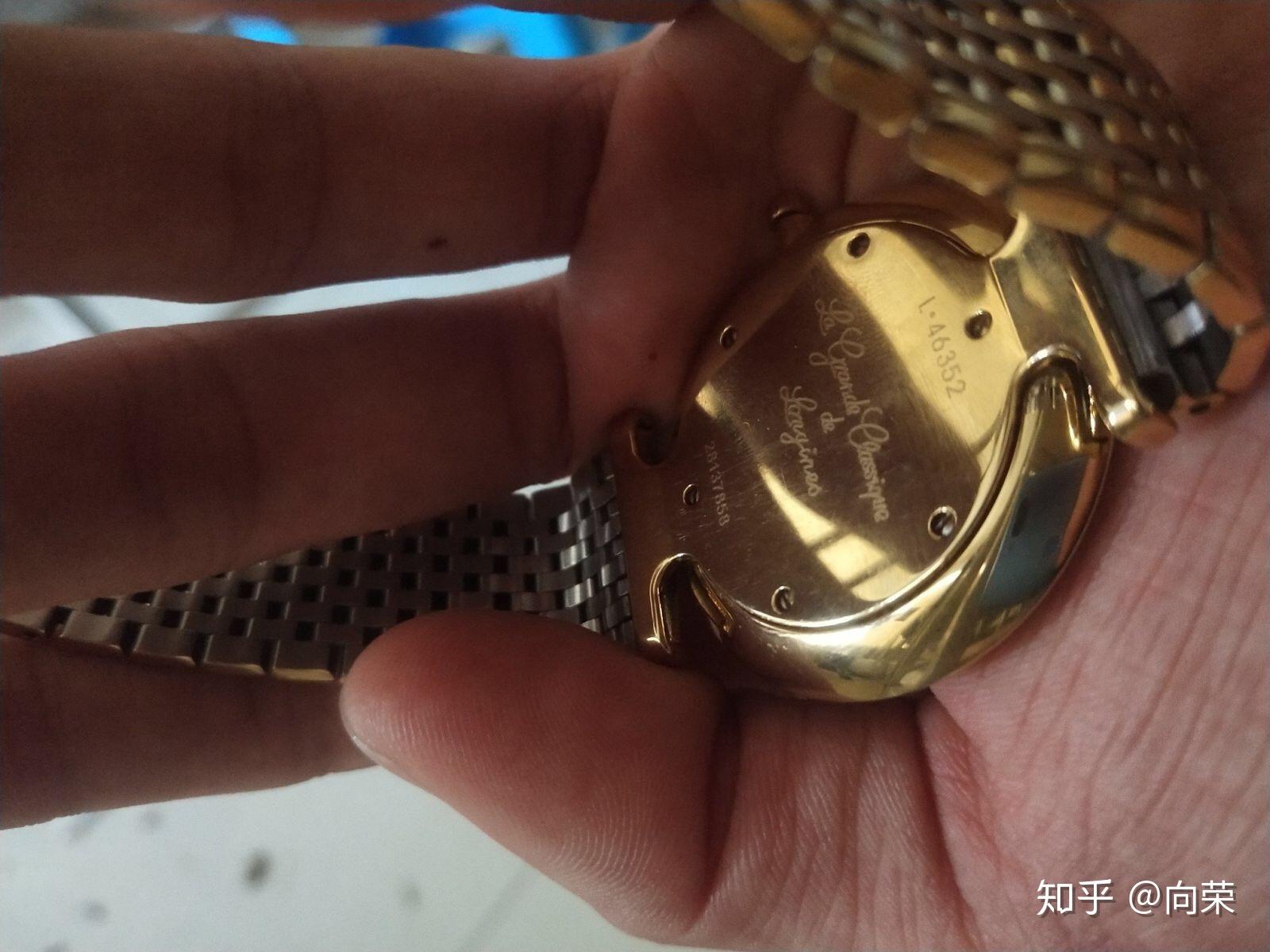 请大神帮忙鉴定这款浪琴嘉岚真假