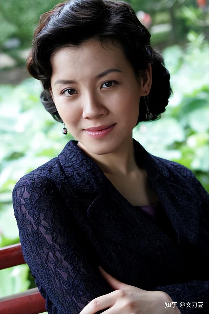 “大娘子”刘琳:被名导抛弃后,相亲嫁平凡丈夫,48岁被宠成公主 - 知乎