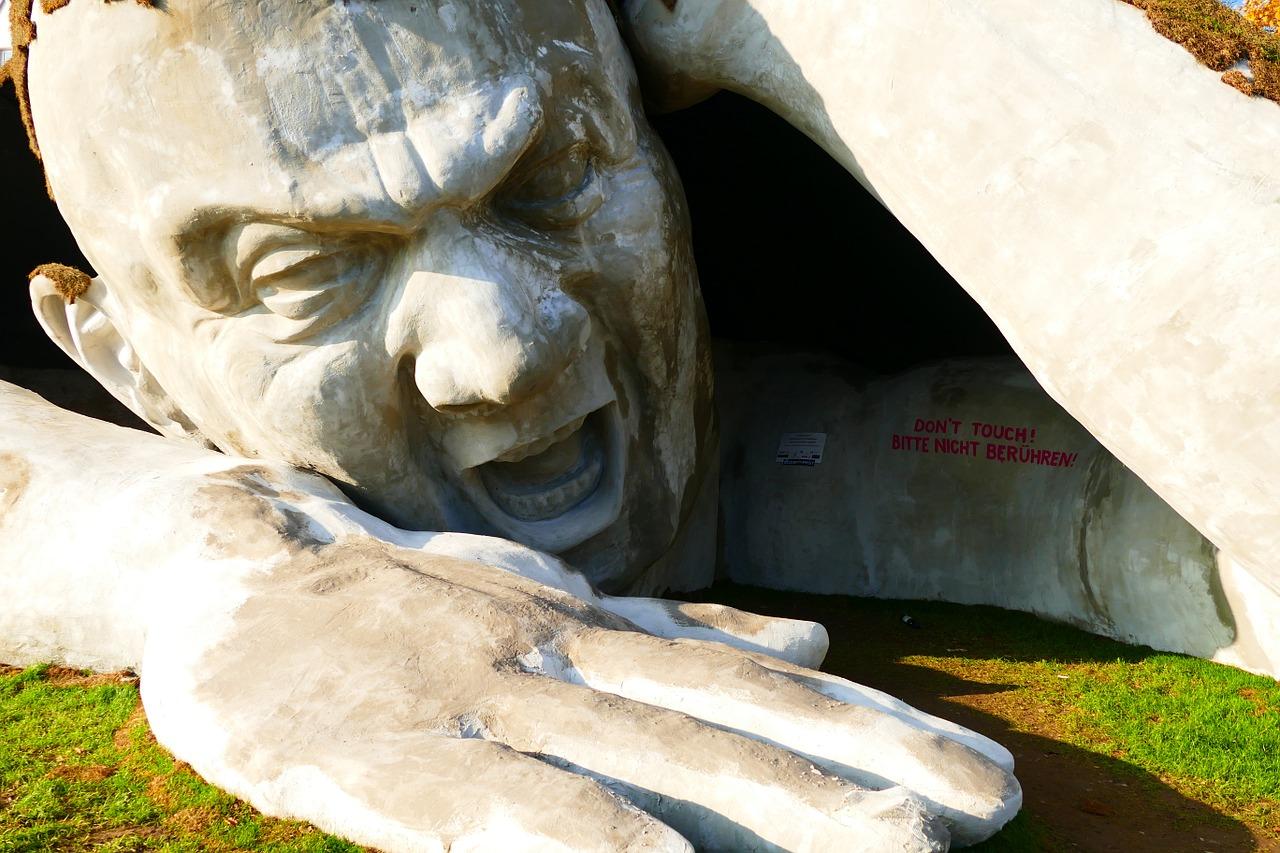 巨人的学校生活