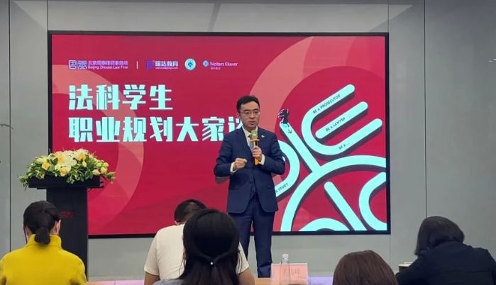 刘安琪的十多年，被老妈说成“非正经”行业 - 知乎