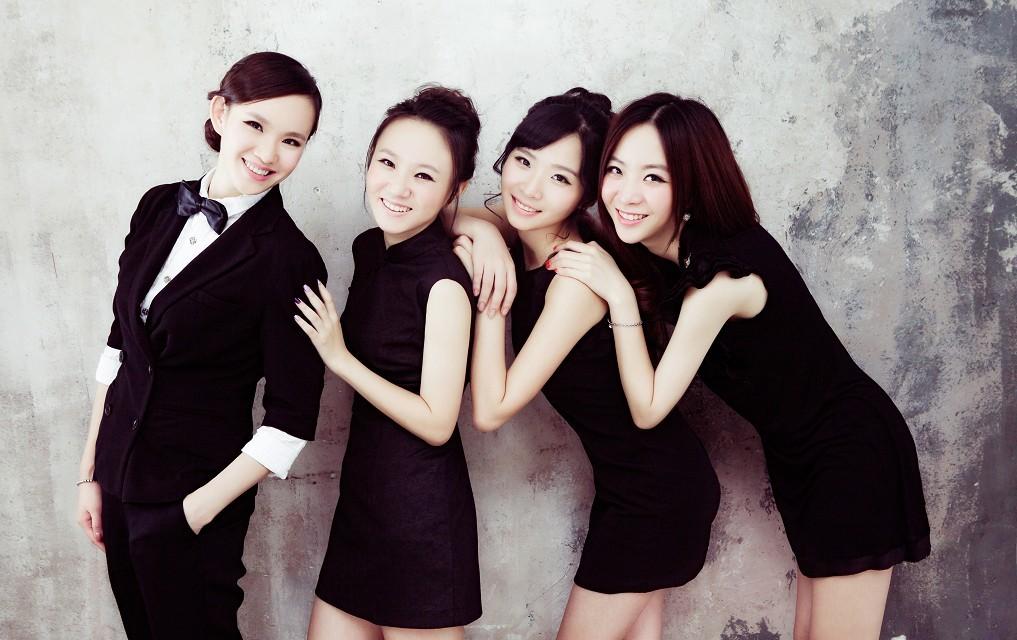 怎样拍摄五人以上闺蜜照?