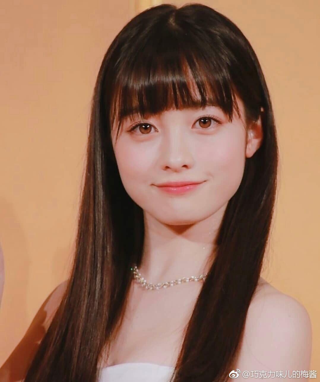 身高172的4分普通女,和身高152的美女(桥本环奈),男生会选择哪个?