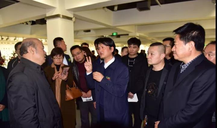 两连跳直升中书协副主席,书法“异人”张胜伟与身后的煤老板们 - 知乎