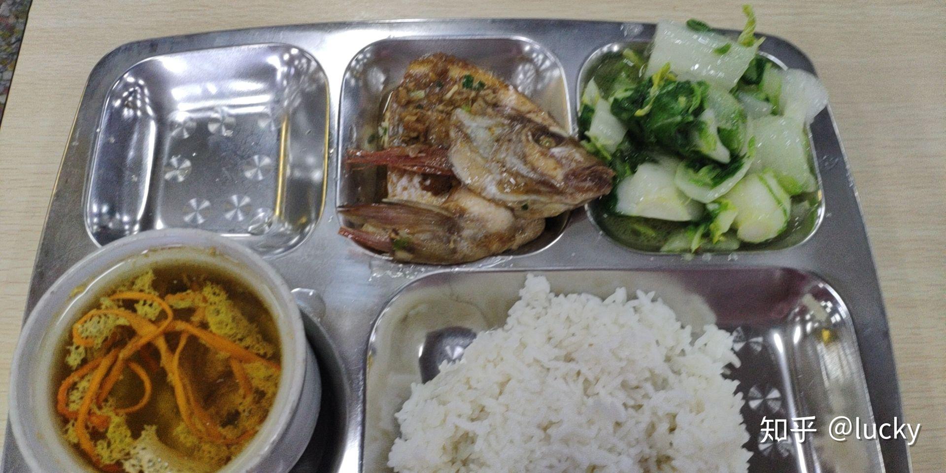 在龙岩学院里就餐是一种怎样的体验?有什么推荐的食堂和美食? - 知乎