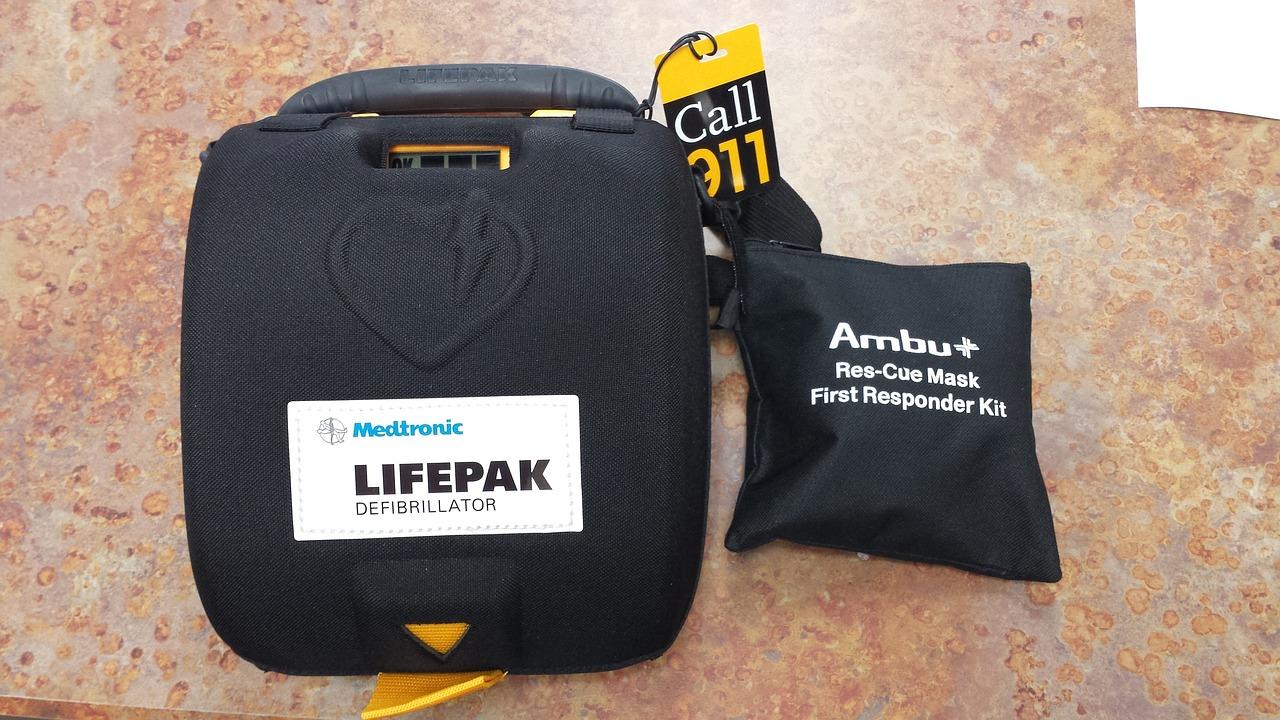 电梯配重多少合适