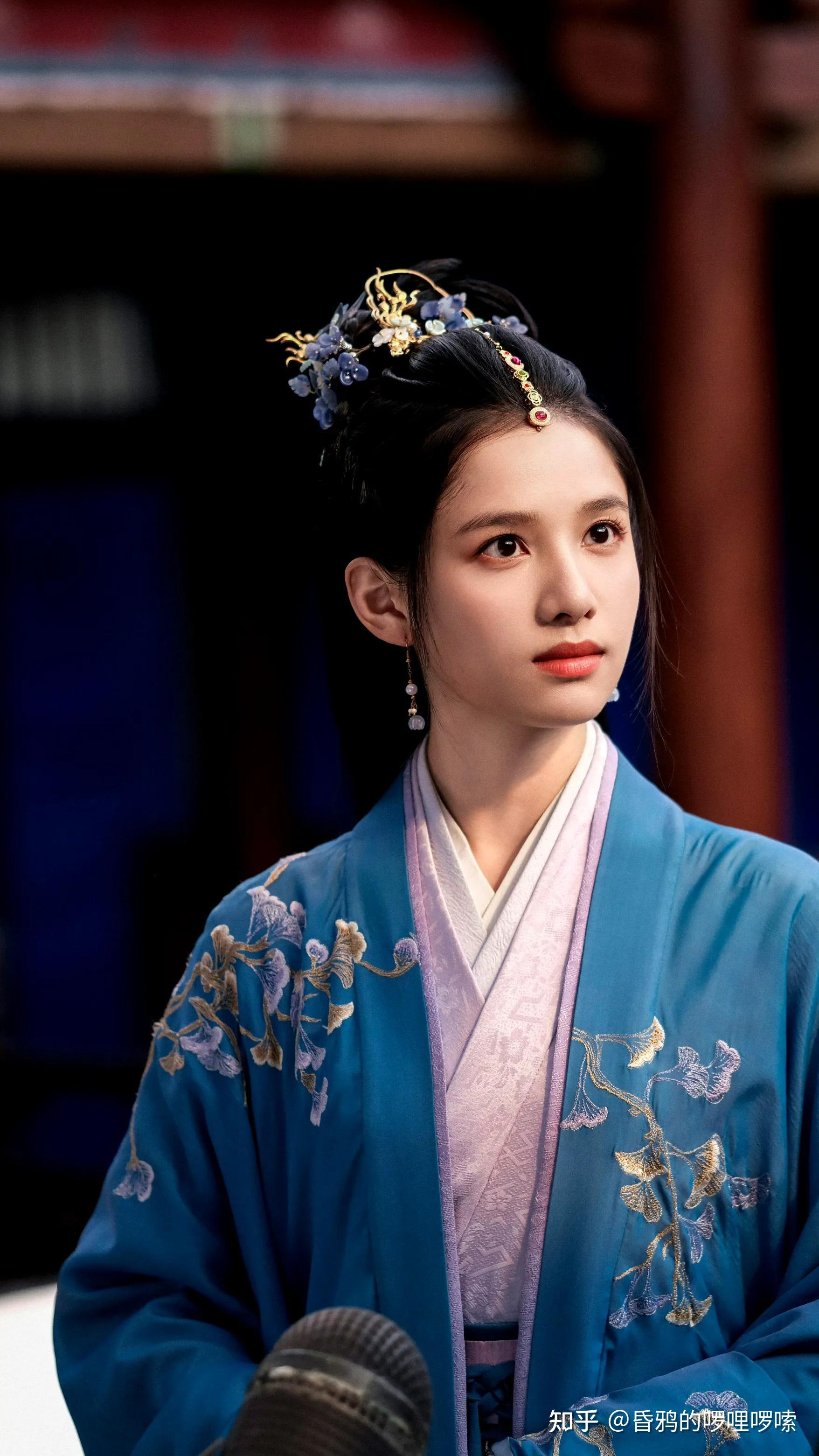 《藏海传》中，香暗荼为何帮藏海杀陆烬，难道是觊觎藏海“美色”？ - 知乎