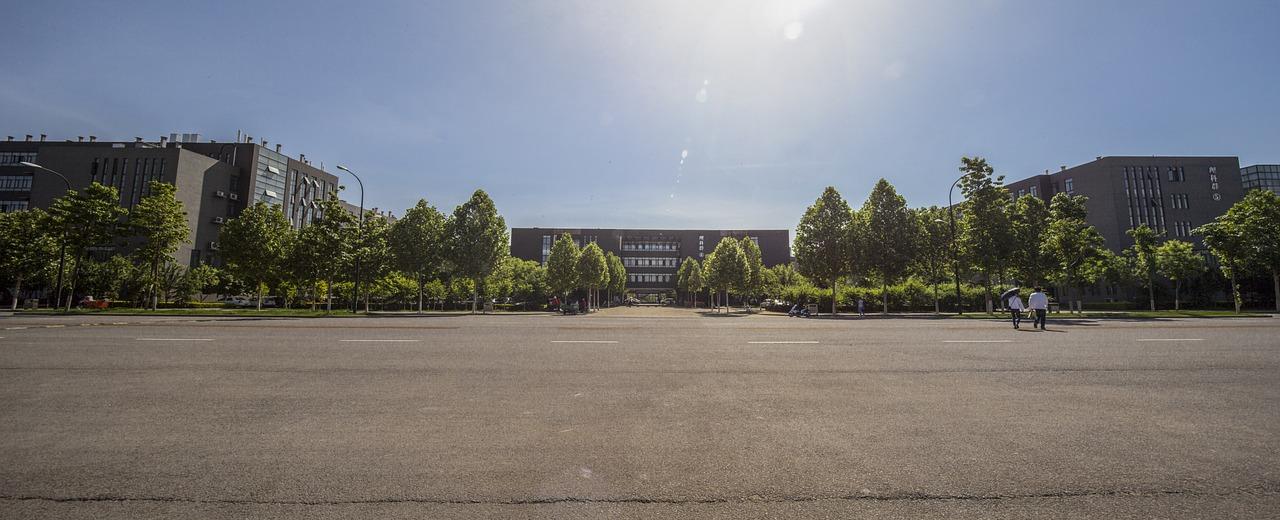 2. 大学城师生规模