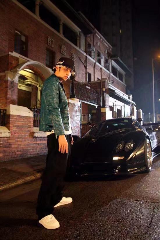 大家有没有周杰伦早期留狼尾的照片? - 知乎