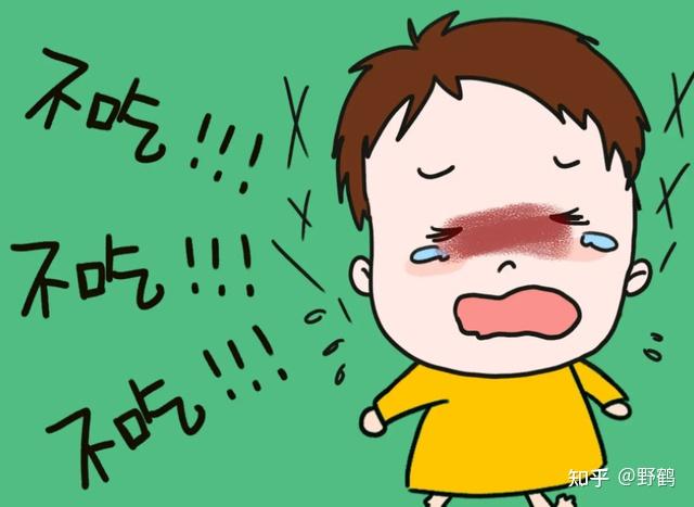 孩子抗拒吃鱼虾,如果被强迫吃就直接吞,因为食物太大