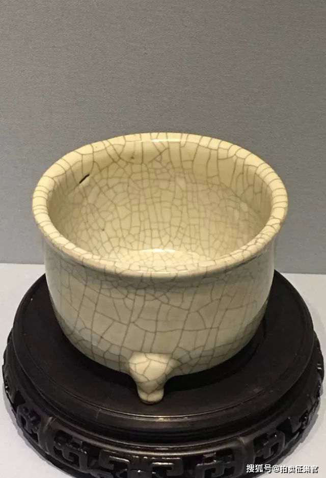 中国古美術品、宋代官窑瓷器、金丝铁线。高约24厘米。 中国古美術品、宋代官窑瓷器、金丝铁线。高约24厘米。 【公式通販】