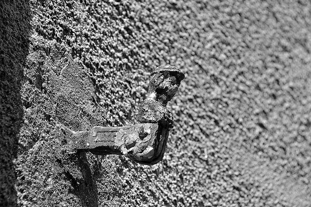 如何卸下铝窗户