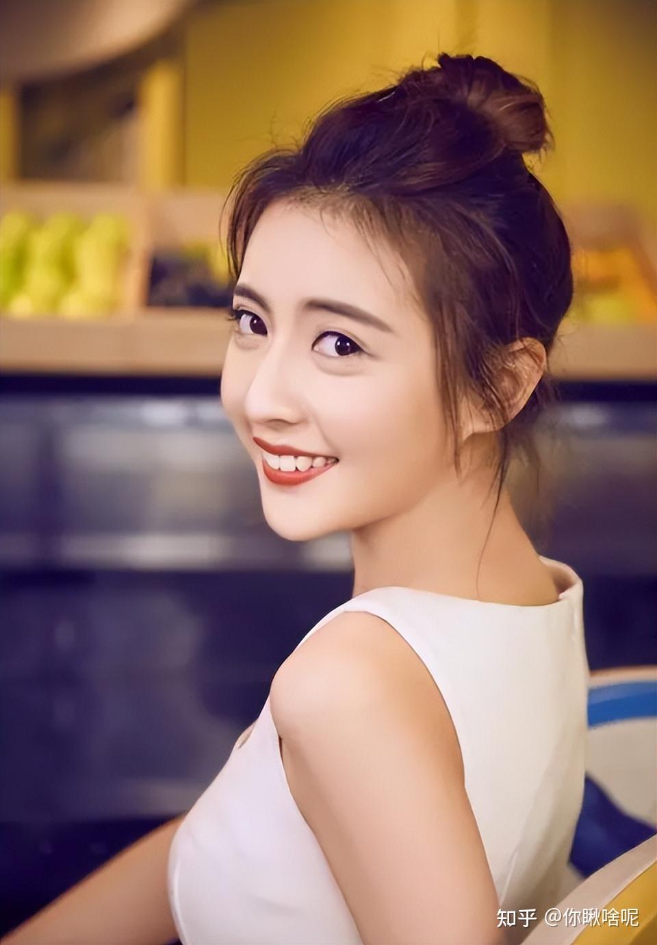 如何评价《中央主持人大赛》张舒越的表现?