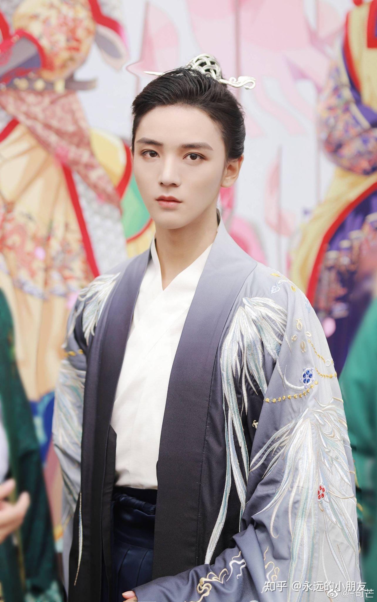 如何评价最近抖音很火的鹤川大人