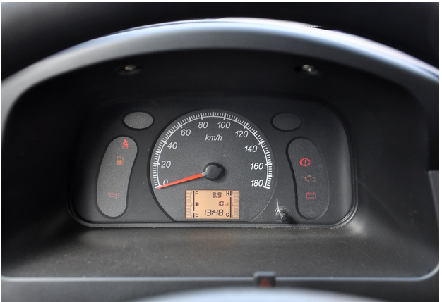 开手动挡换挡你会看转速表吗?