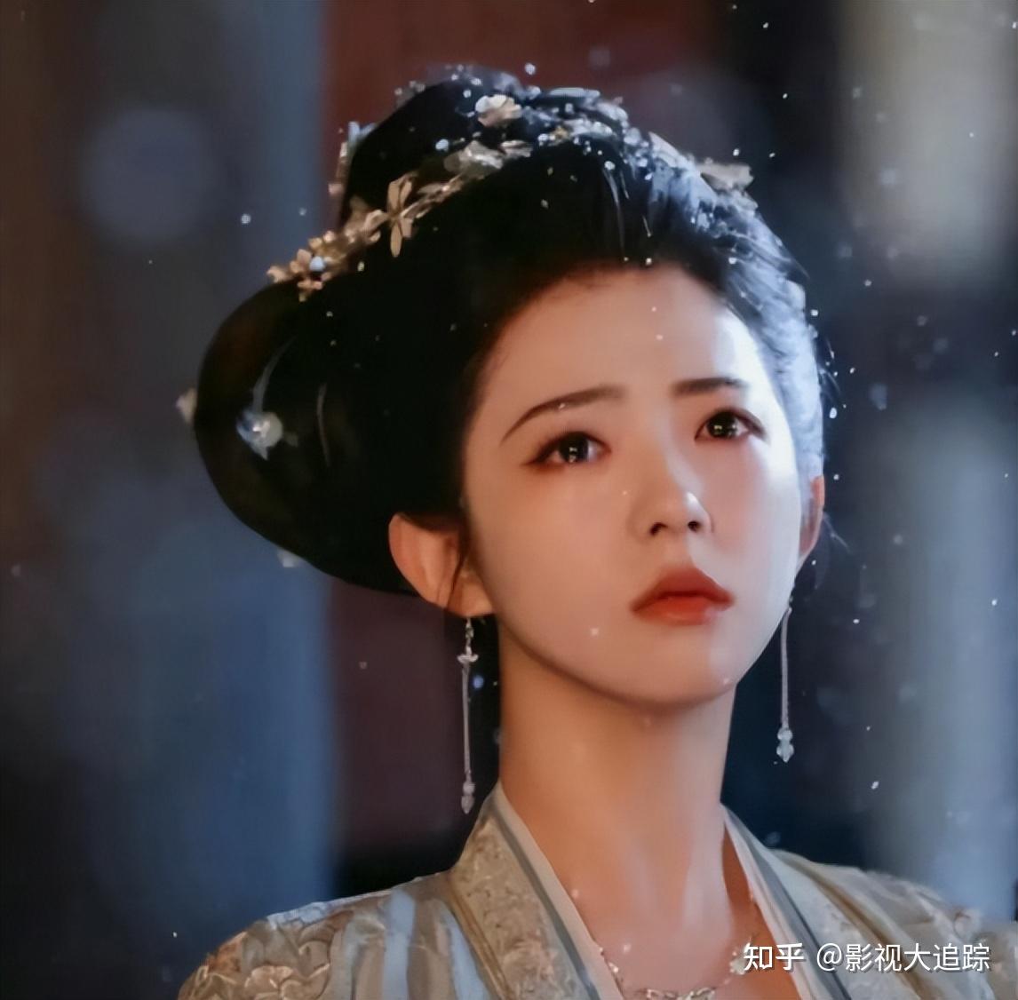 如何评价何蓝逗在古装剧《一念关山》中的表现?