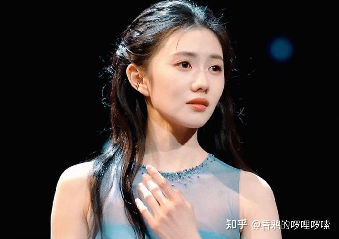 如何评价刘浩存央视春晚“梦底”舞蹈? - 知乎