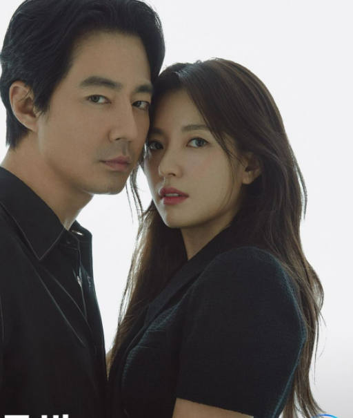 韩孝周赴美国拍综艺在赵寅成店里打工晒上班穿搭宛如大学生