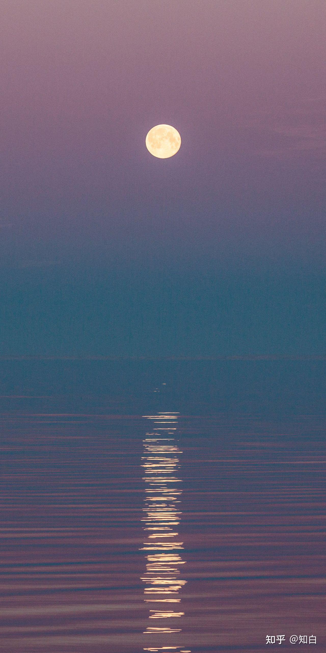 有哪些关于月亮的微信背景图