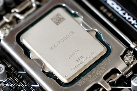 せっかくだから俺はこの中国製x86「兆芯KX-7000」を選ぶぜ。その せっかくだから俺はこの中国製x86「兆芯KX-7000」を選ぶぜ。その