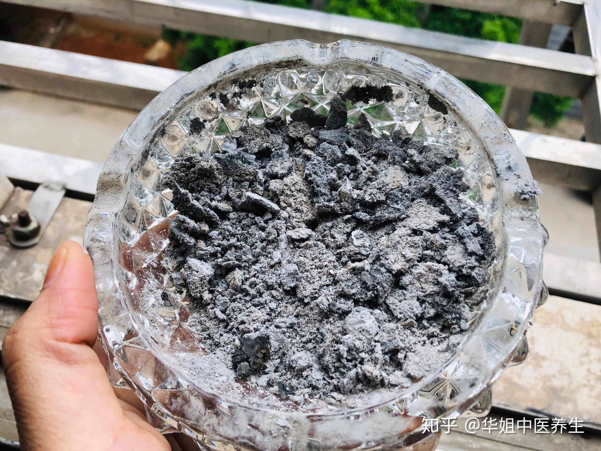 艾灰(艾草烧后的灰)真的可以治痘痘吗,妈妈很辛苦弄出来的,但不太敢用