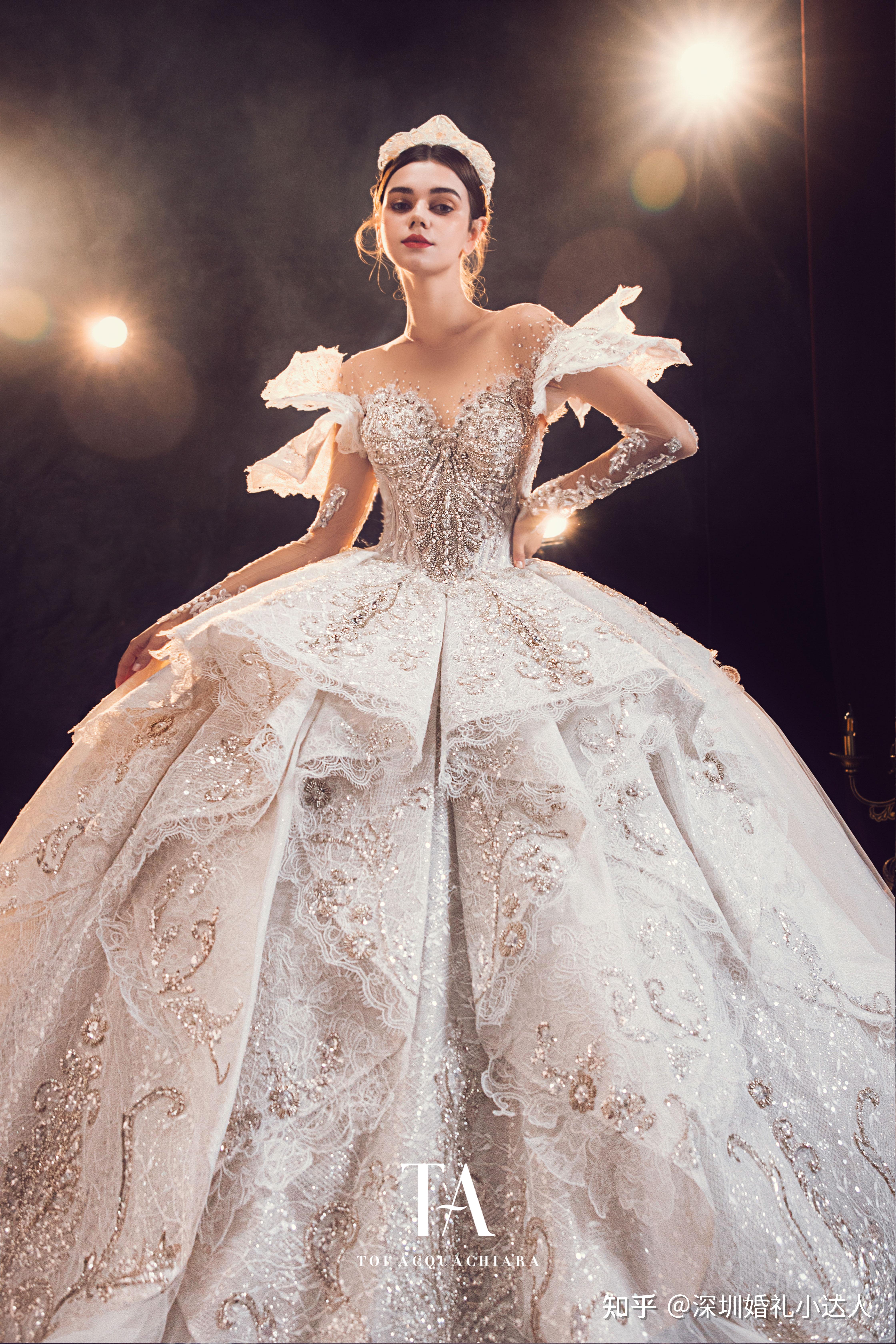 如何选购复古款式婚纱