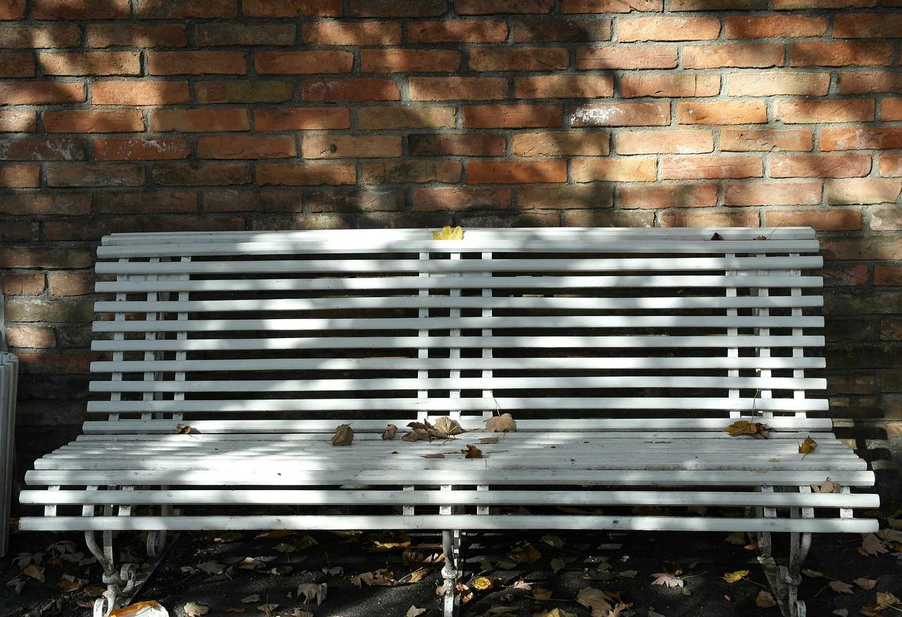 4. 侧席摆放策略