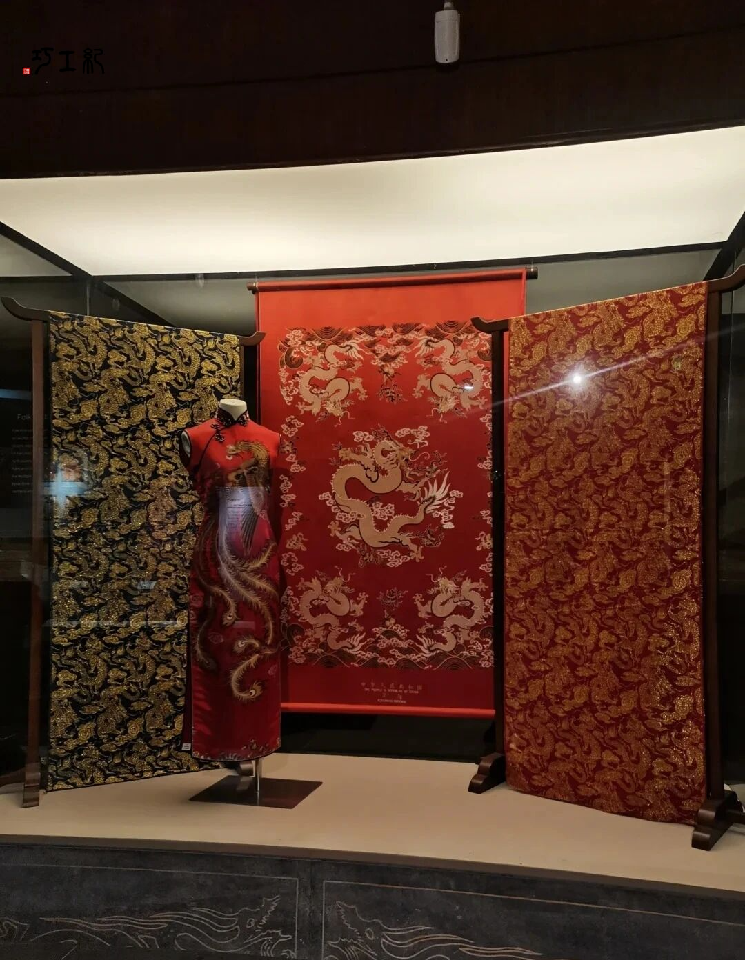 【何解华锦】一文分清云锦、蜀锦、宋锦、壮锦!谁才是古代面料“鄙视链”顶端的真顶流? - 知乎