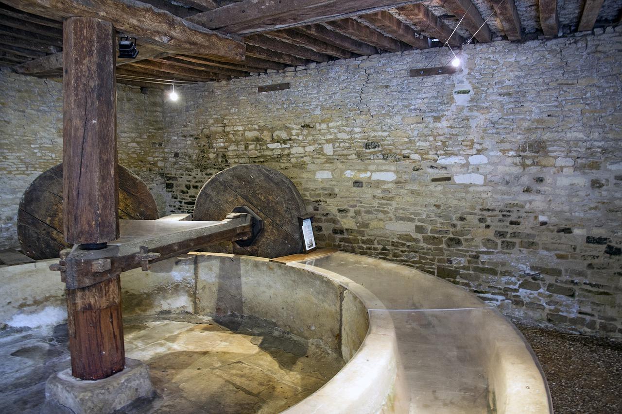 2. 蚕丝提取过程