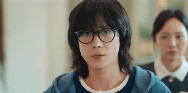 韩剧《因为不想吃亏》甜妹统治世界!40岁演偶像剧,韩国人也吃她这一套!