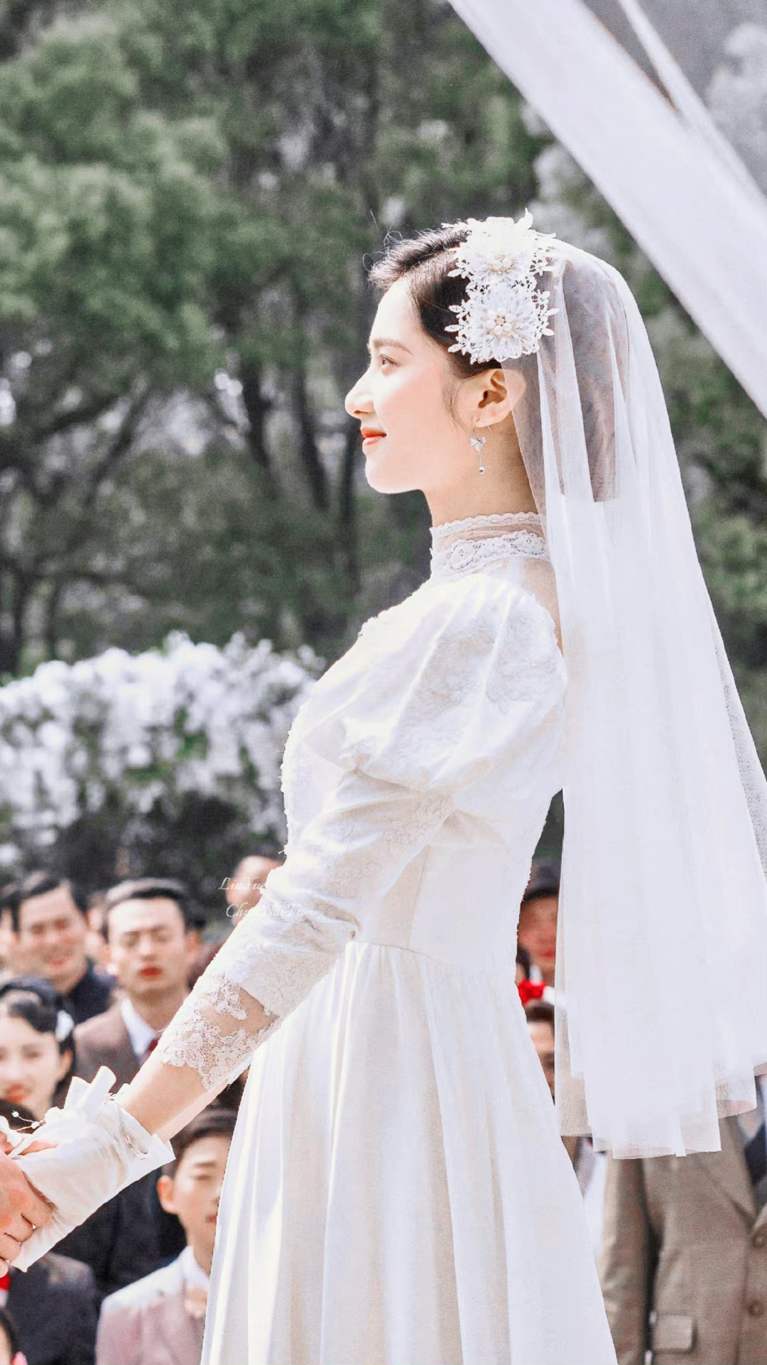 能不能求一些张婧仪的壁纸/美图? - 知乎