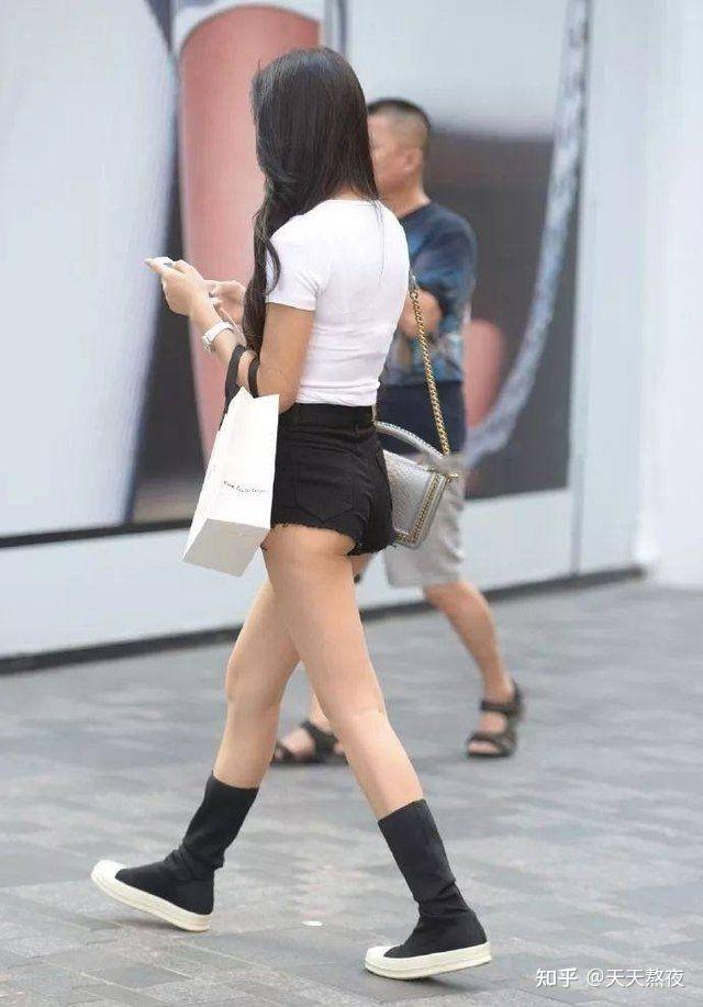 说说穿那种半个屁股蛋子露在外面的短裤出街的女生,是怎么想的?