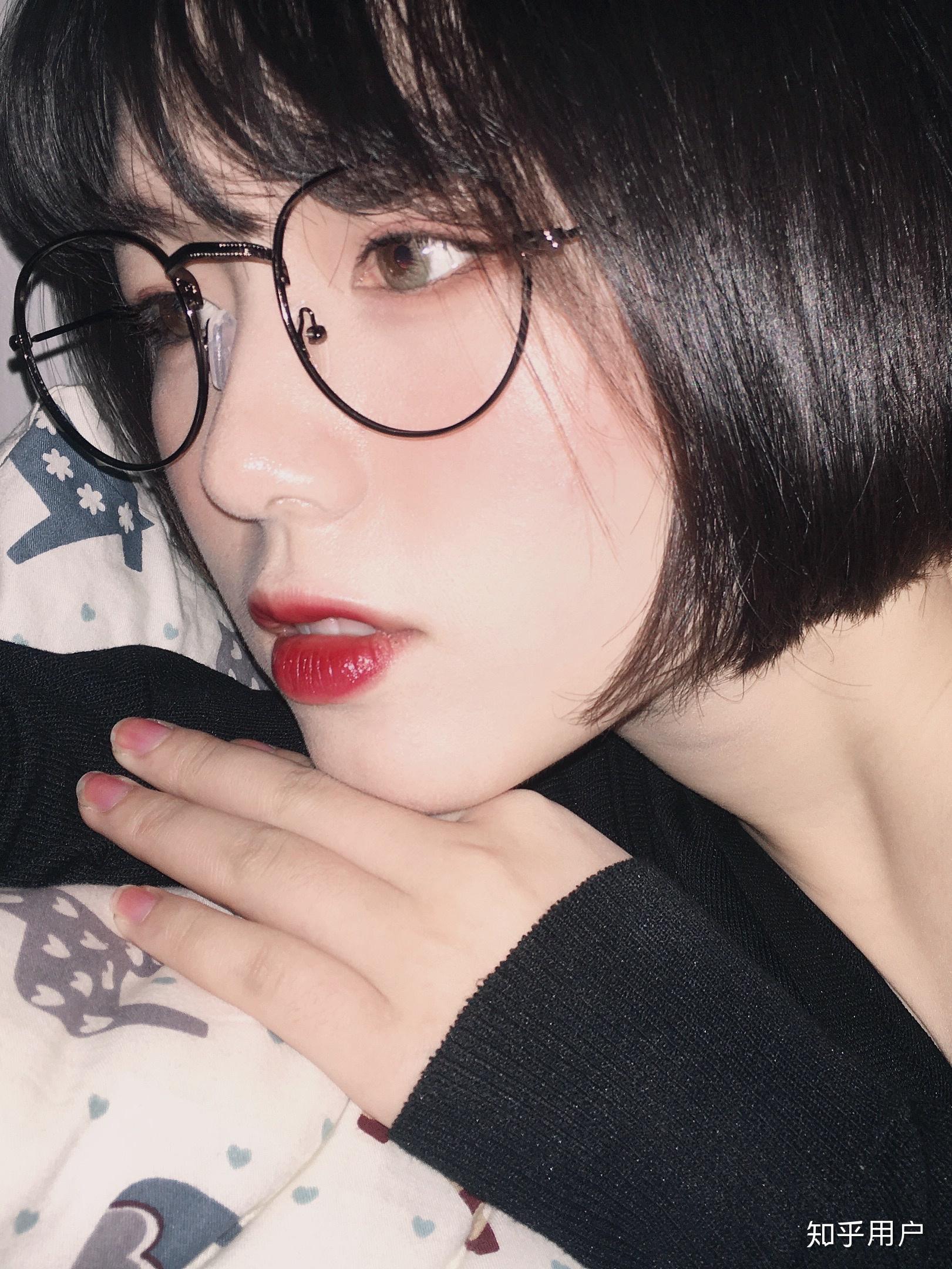 好看清晰的自拍是怎么拍出来的? - 知乎