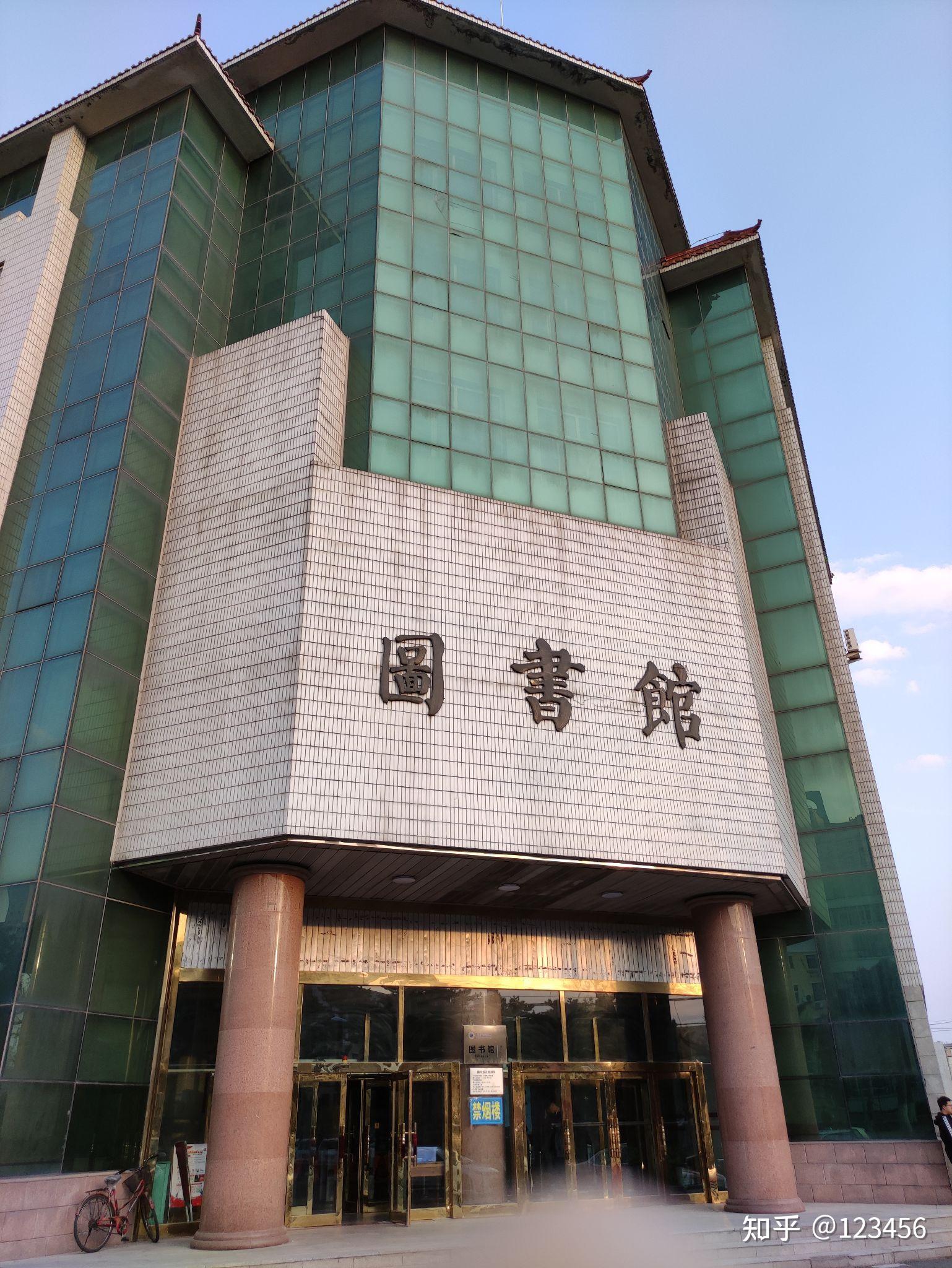 长春工程学院的图书馆或教室环境如何是否适合上自习