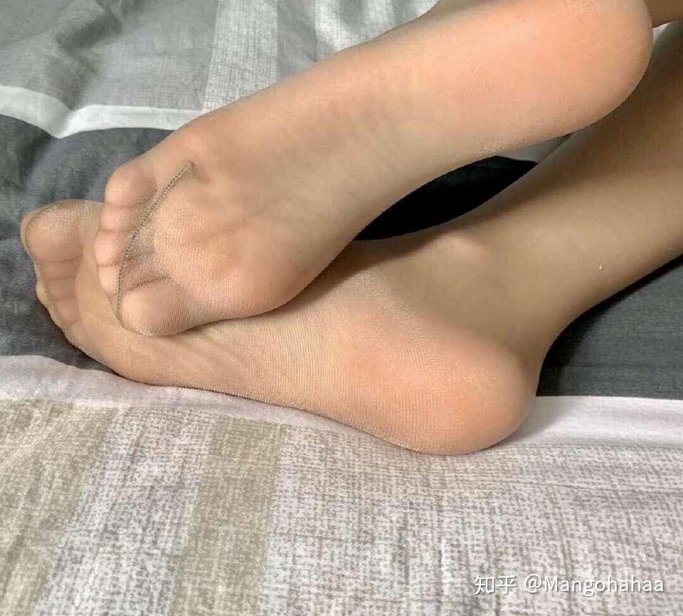 穿丝袜和高跟鞋,是丝袜有味还是脚有味? - 知乎