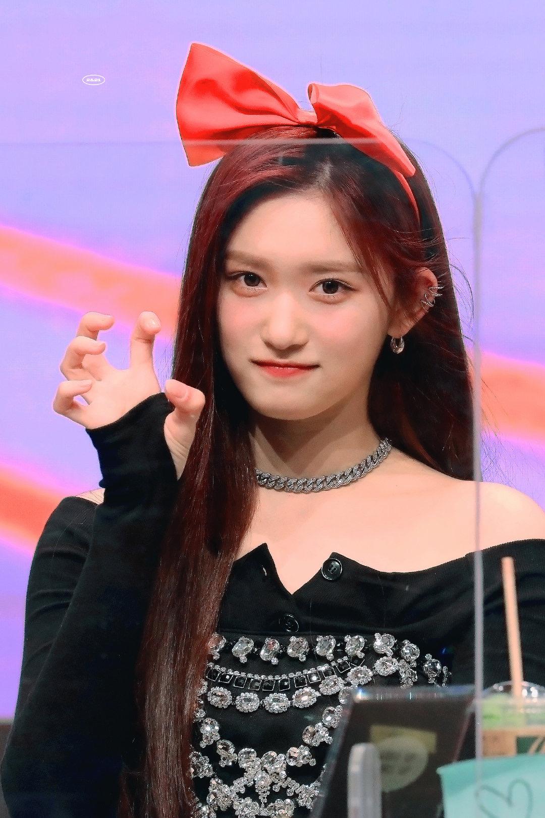 有没有ive李瑞的神图啊? - 知乎