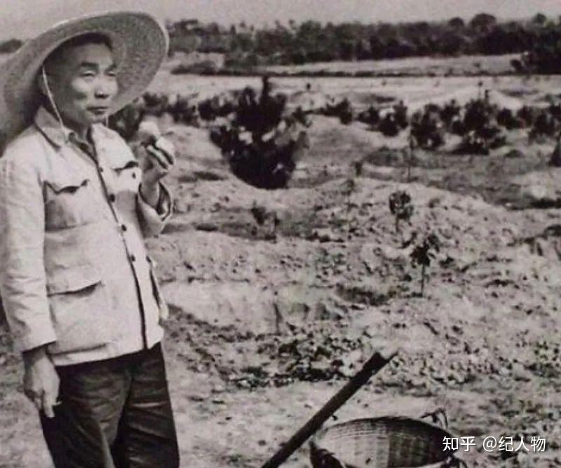 刘承司:1962年因一块手表驾机叛逃,降落时导致台军飞行员坠亡 - 知乎