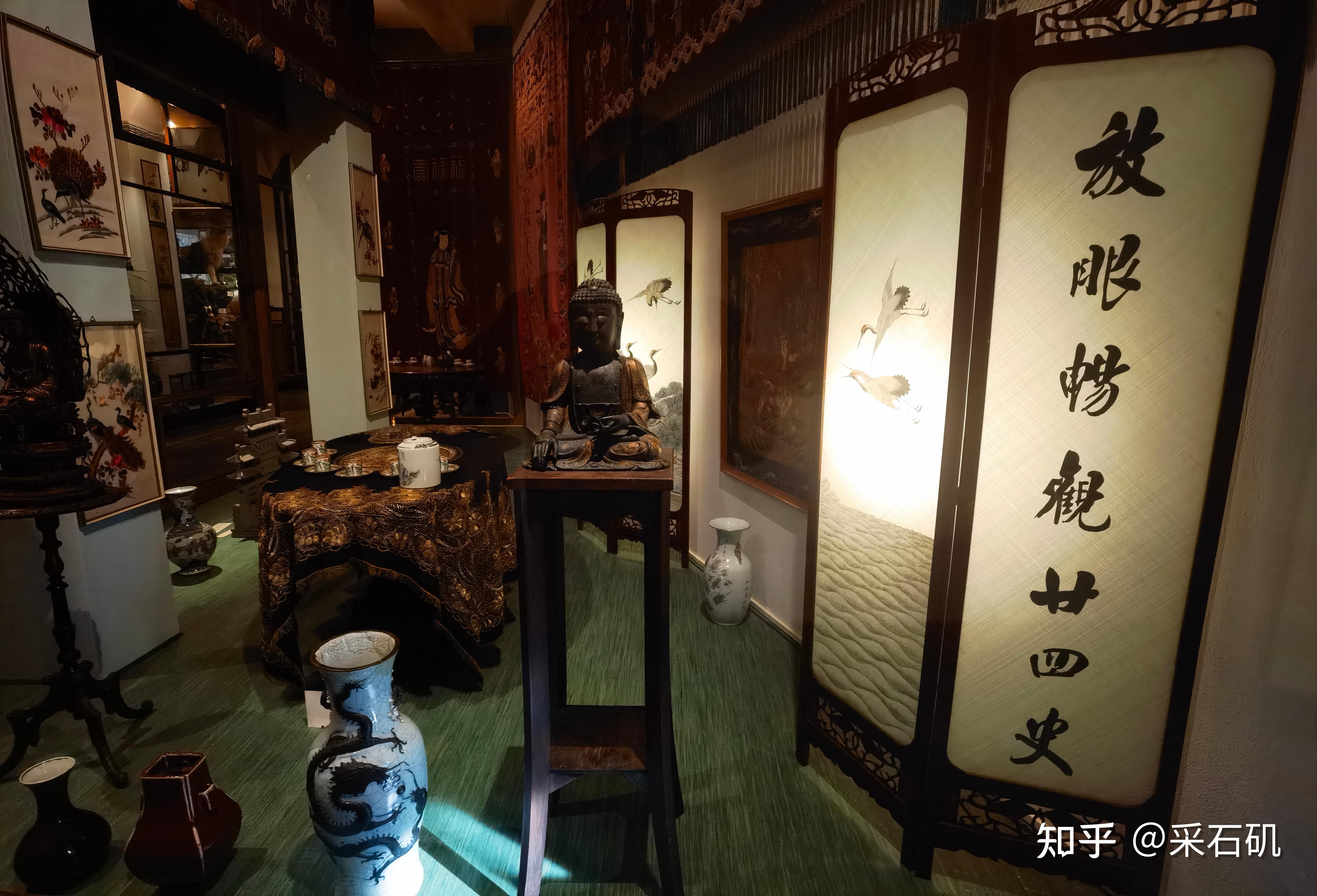 该博物馆主要展示与天主教传教士相关的展品,包括家庭用品,传教士照片