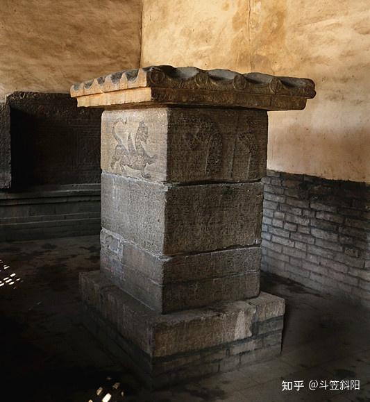 曲阜孔府门额上的「圣府」出自严嵩，为什么没被孔子后裔废除？ - 知乎