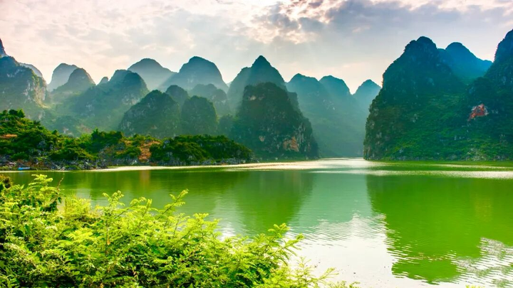 如何在贵州兴义实现高性价比避暑旅居康养?包吃住 2850 元深度评测 - 知乎