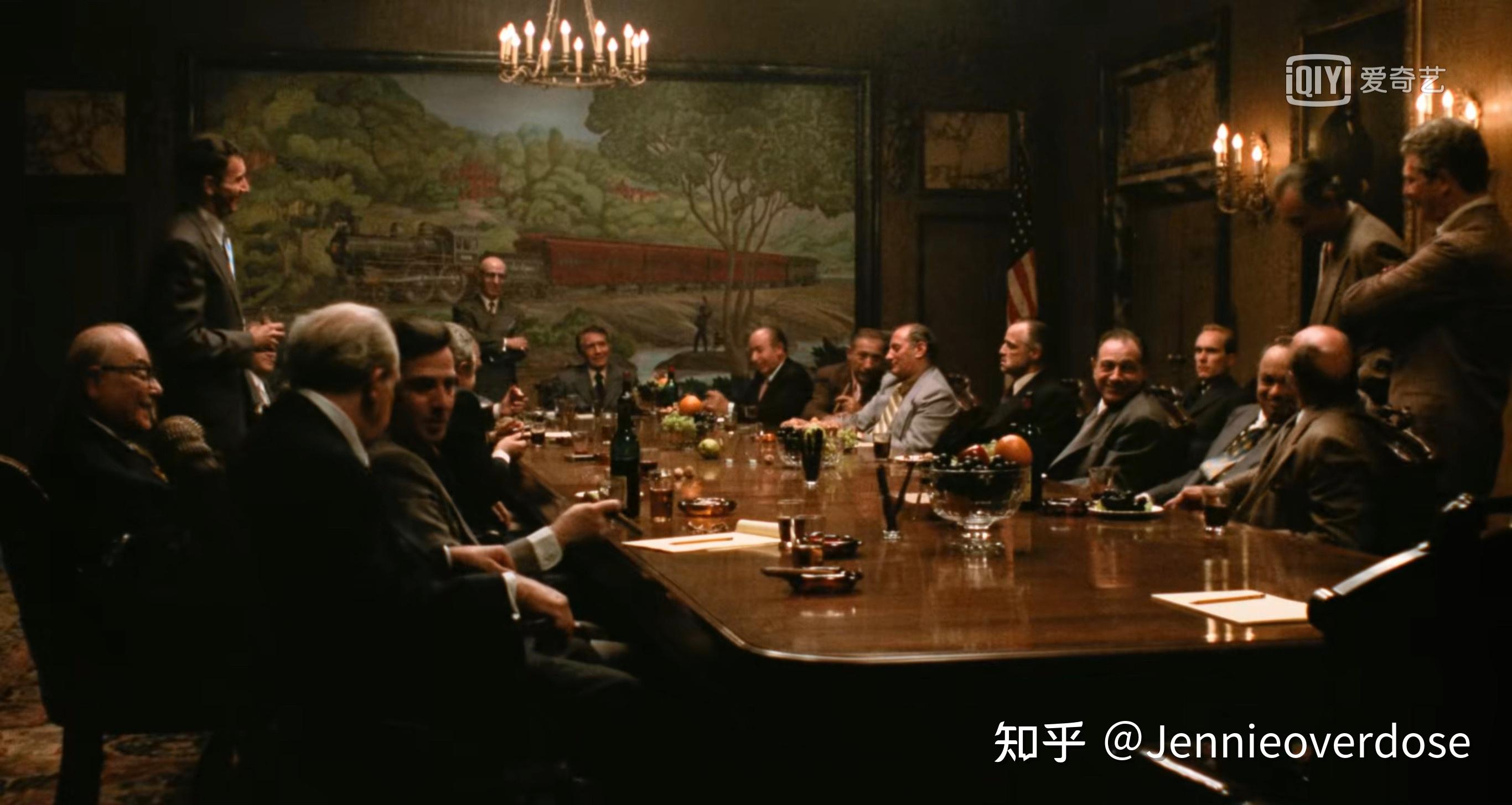 《教父》中维托·柯里昂是如何通过一场会议判断出山提诺是巴西尼派人