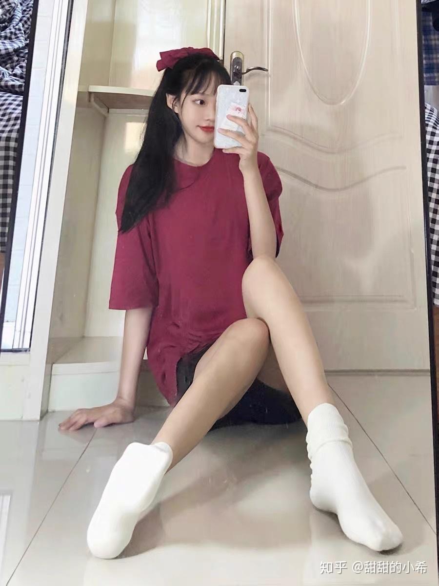 我是男生,喜欢看女生穿白色棉袜,觉得很美,这正常吗? - 知乎