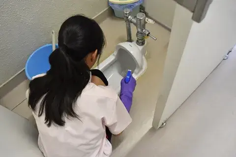 请输入图片描述