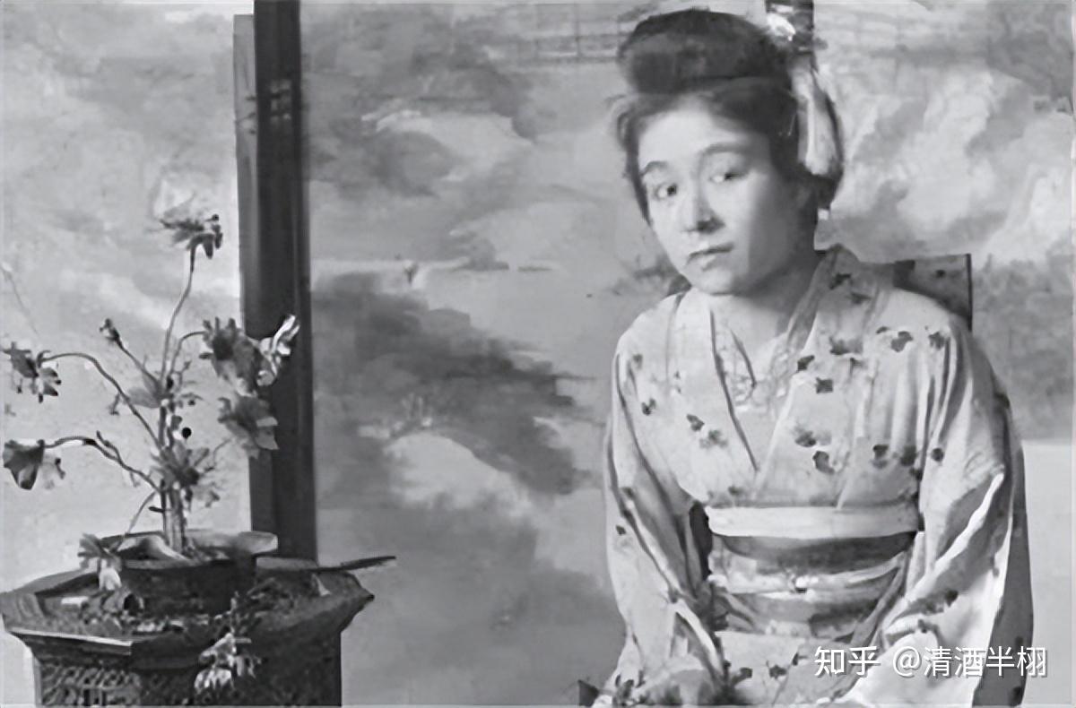 慈禧最宠女官容龄：曾与太监相恋4年，晚年双腿被打断在马厩生活 - 知乎