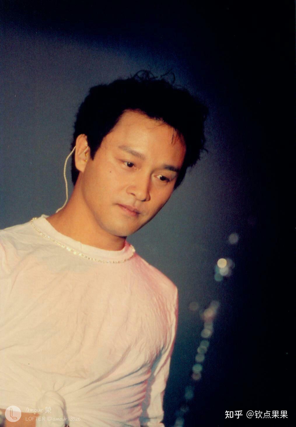 有张国荣很可爱的照片或视频吗?