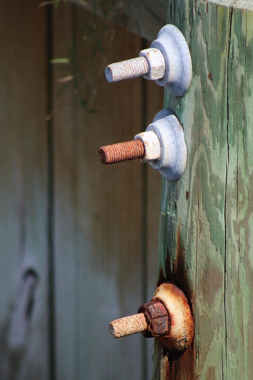 如何看螺栓的材质