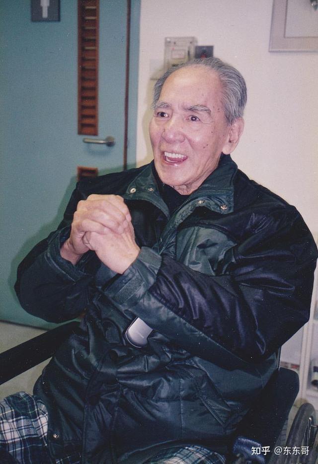 鲍方：扫地僧文革进大陆第一人，子女个个有出息，还与邓公合影 - 知乎
