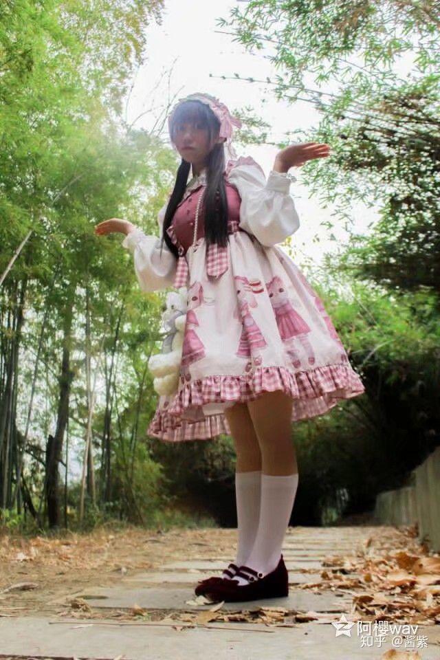 怎麼看待現在大街小巷的jk漢服lolita